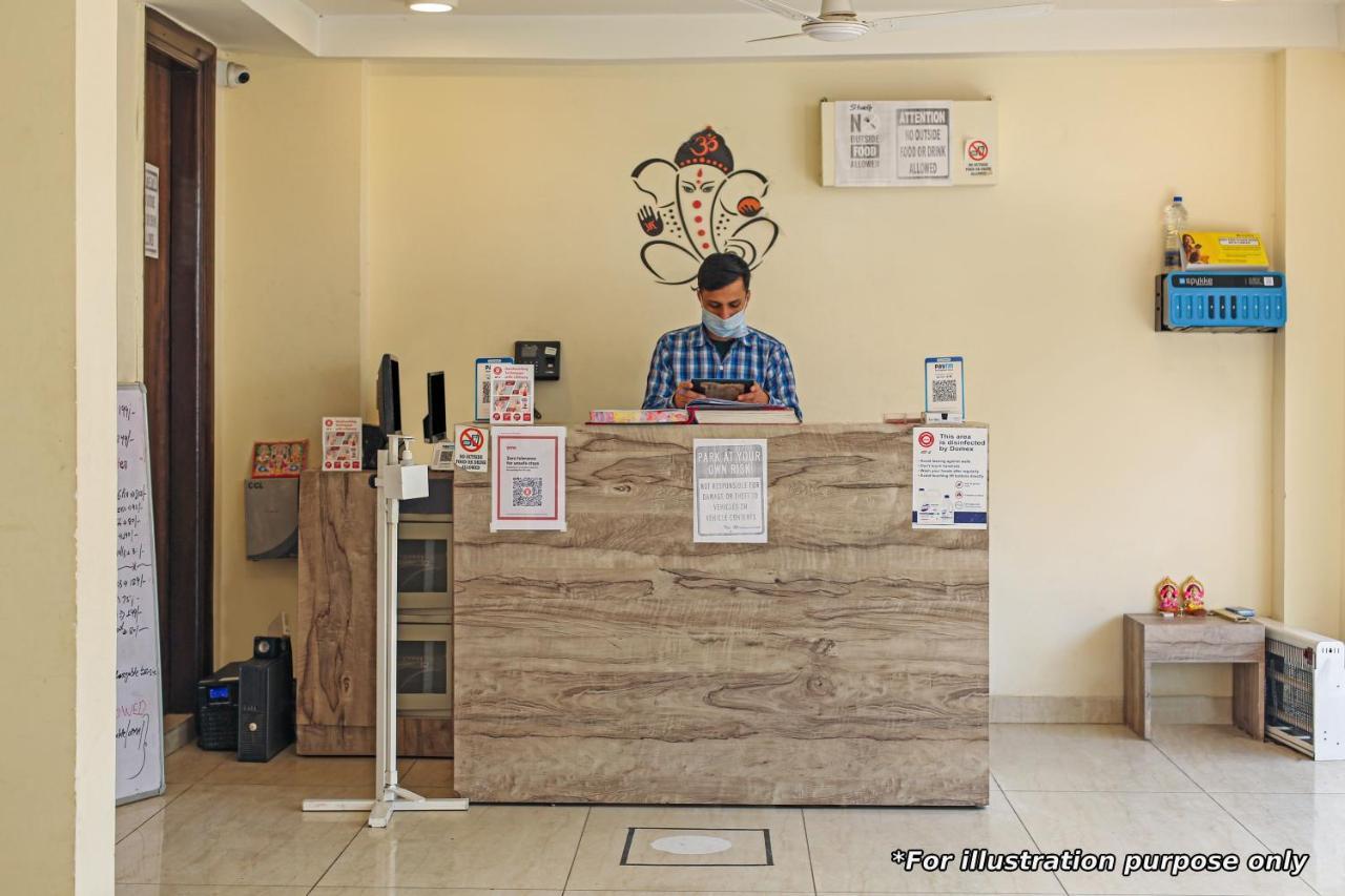 Oyo Hotel Apple Inn Surat Zewnętrze zdjęcie
